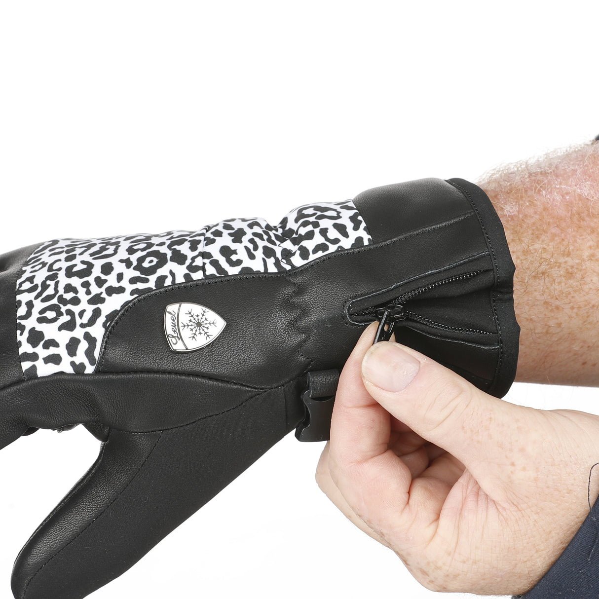 Iris W Glove
